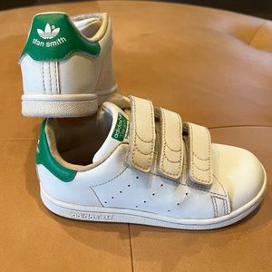 Adorable Adidas kids Stan Smith size 10k